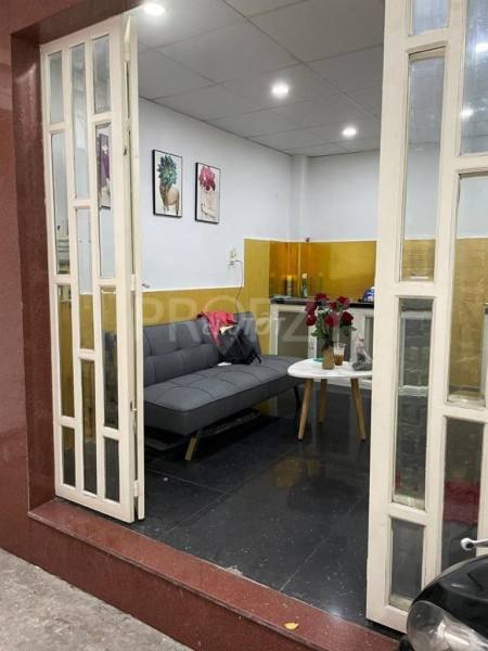 Cho thuê nhà nguyên căn Quận 1, 2 tầng, dt 16m2, giá 10 triệu/tháng, lh 0901886213