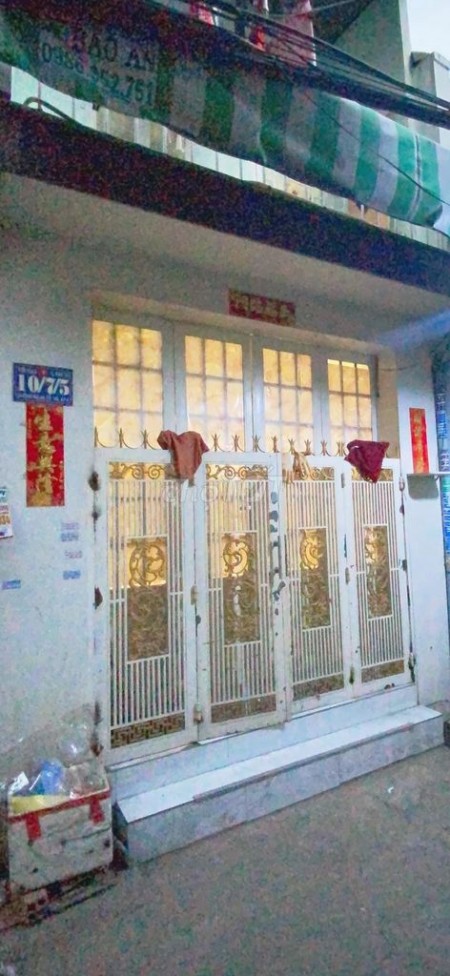 Nhà nguyên căn Quận Bình Tân cần cho thuê giá 4 triệu/tháng, dt 24m2, 2 tầng, lh 0766622600