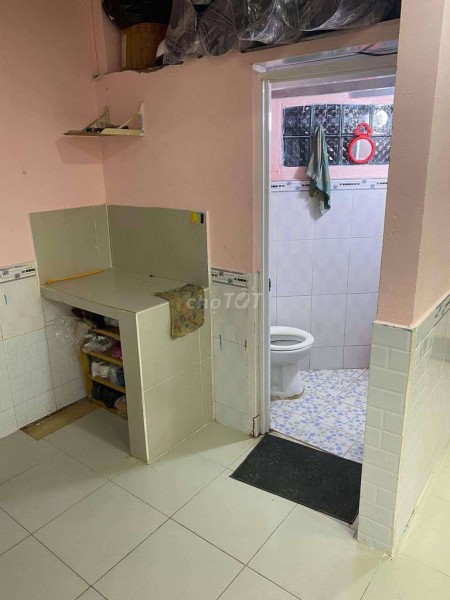 Có nhà hẻm 454 Phạm Văn Chí Quận 6 cần cho thuê nhà 20m2, giá 4 triệu/tháng