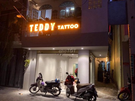 Cần cho thuê nhà đúc kiên cố Quận Phú Nhuận, dt 90m2, giá 8 triệu/tháng, lhcc