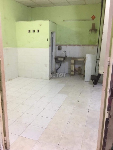 Đường Bà Hom, Quận 6 cần cho thuê nguyên căn 2 tầng, giá 4 triệu/tháng, đtsd 24m2