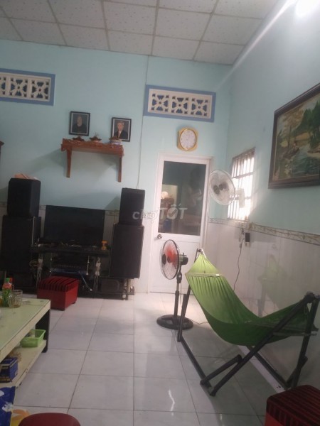 Trống nhà huyện Hóc Môn, khu an ninh, dt 68m2, cấp 4, giá 3 triệu/tháng, lh 0972462475