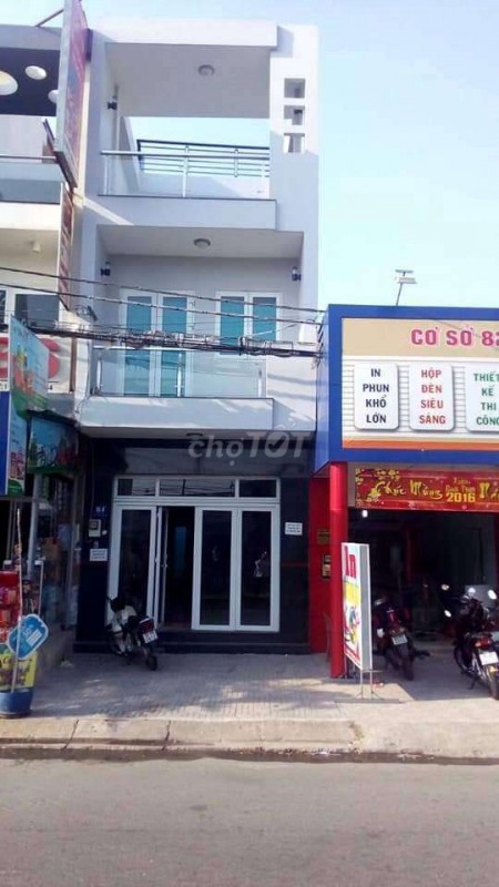 Có nhà nguyên căn mặt tiền 84 đường M1 cần cho thuê nhanh giá 16 triệu/tháng, dt 160m2