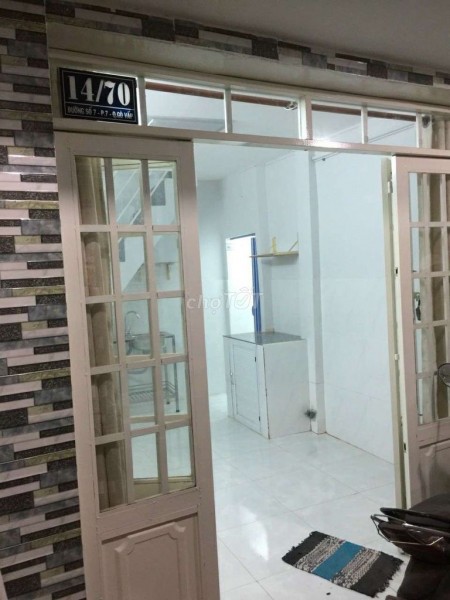 Cho thuê nhà nguyên căn 2 tầng đúc, dt 11m2, giá 2.1 triệu/tháng, hẻm 14/7 Nguyễn Du, Gò Vấp