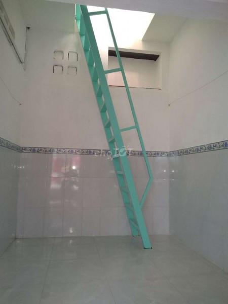Nguyên căn hẻm 502/15/11 Thống Nhất, Gò Vấp cần cho thuê nhà 8m, giá 2.5 triệu/tháng