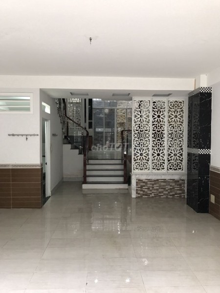 Nhà chính chủ cho thuê nhanh rộng 90m2, 4 tầng đúc, giá 18 triệu/tháng, Hoàng Quốc Việt Quận 7
