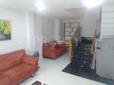 Điện Biên Phủ Quận 3 có nhà 140m2, 4 tầng cần cho thuê nhà giá 15 triệu/tháng