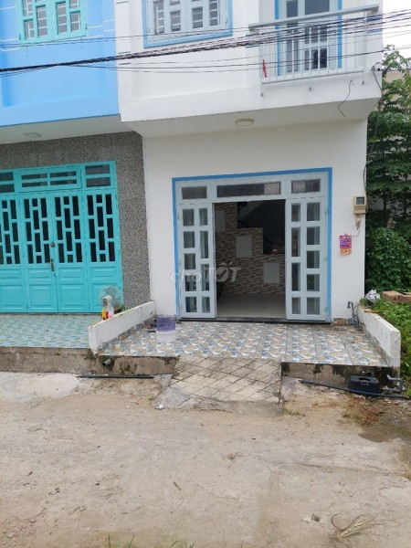 Còn trống nhà mặt tiền xã Bình Mỹ, Củ Chi, dt 48m2, 2 tầng đúc, giá 3 triệu/tháng, lhcc