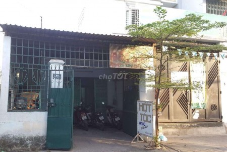 Khu dân cư đường số 9, Trường Thọ cần cho thuê nhà 4.5 triệu/tháng, cấp 4 rộng 100m2