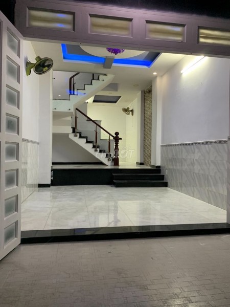 Có nhà hẻm đường số 30, Quận Gò Vấp, dt 100m2, 1 trệt, 1 lầu, giá 10 triệu/tháng