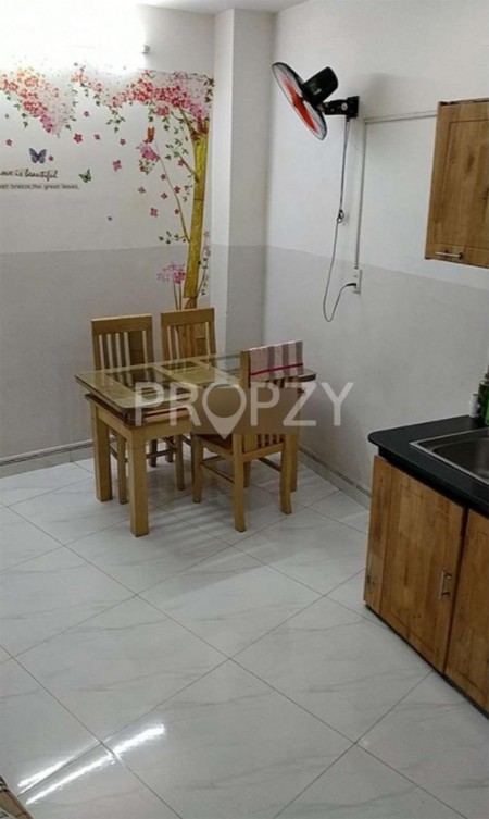 Cần cho thuê nhà đẹp cò mới, nguyên 4.5m, đầy đủ nội thất, đường Phùng Văn Cung