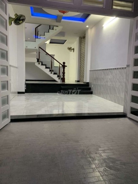 Trống nhà đường số 30, Quận Gò Vấp cần cho thuê diện tích 200m2, giá 8 triệu (3 tháng dịch)