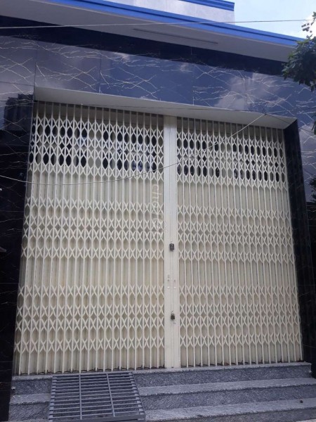 Nhà nguyên căn mặt tiền rộng 150m2, giá 15 triệu/tháng, đường Mai Xuân Thưởng, Quận 6