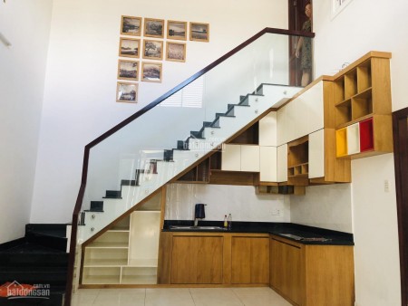 Nhà nguyên căn lô góc cần cho thuê nhà 80m2, 2 tầng, giá 11 triệu/tháng, hẻm 91/73 đường số 8