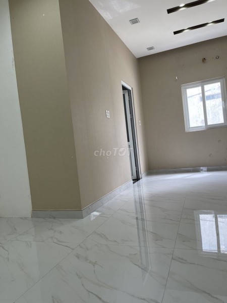 Nhà nguyên căn chủ cần cho thuê rộng 80m2, giá cho thuê. 10 triệu/tháng, lh 0903638833