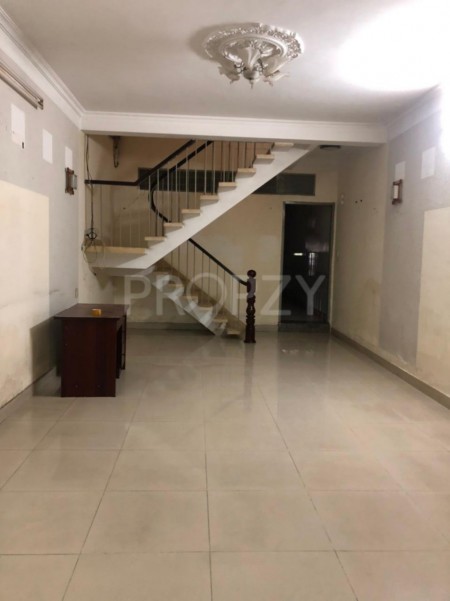 Nhà nguyên căn hẻm xe tải quay đầu diện tích sử dụng 4*30 giá tốt