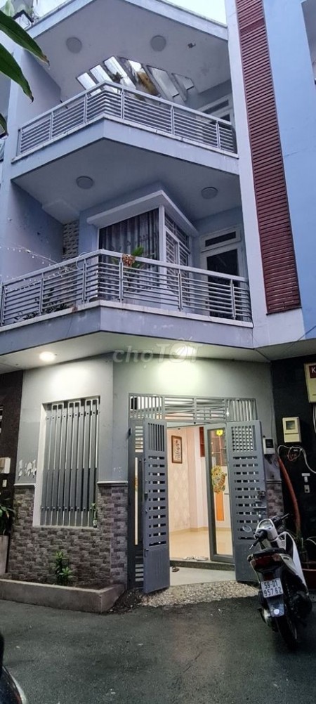 Đang để trống nhà 3 tấm kiên cố, dt 52m2 (4x13), giá 12.9 triệu/tháng, hẻm Tân Thắng, Tân Phú
