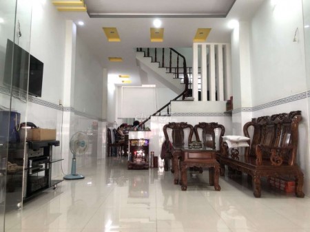 Nguyên căn để trống cần cho thuê nhanh Quận Gò Vấp, dt 64m2, 2 pn, giá 8 triệu, lh 0937300289