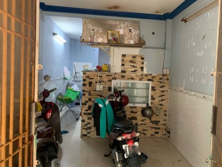 Có nhà nguyên căn hẻm 225/36 Tạ Quang Bửu, Quận 8 cần cho thuê giá 4 triệu, dt 24m2