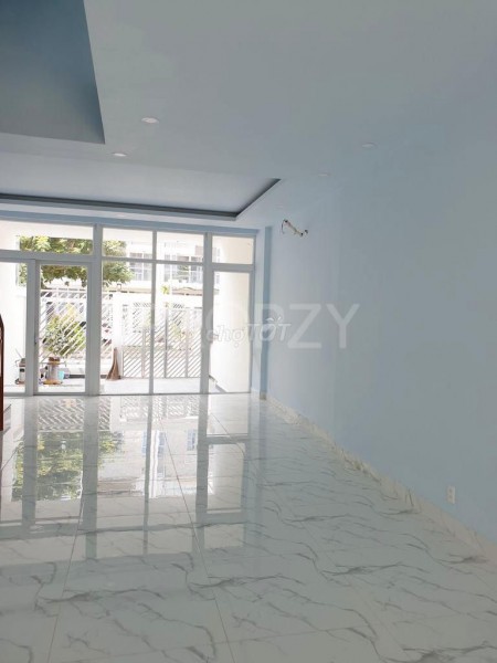 Có nhà mặt tiền nội bộ khu Bùi Văn Ba, Quận 7, dtsd 300m2, giá 27 triệu/tháng