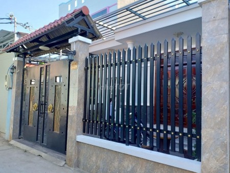 Hẻm 233/2B Nguyễn Bình có nhà chủ cần cho thuê giá 8 triệu/tháng, dtsd 130m2