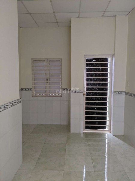 Trống nhà rộng 42m2, hẻm 184 Âu Dương Lân Quận 8 chủ cho thuê nhanh giá 5 triệu/tháng