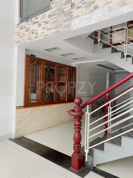 Cho thuê nhà nguyên căn, hẻm xe tải, có nội thất, Trần Thái Tông, Gần chung cư Ruby Garden