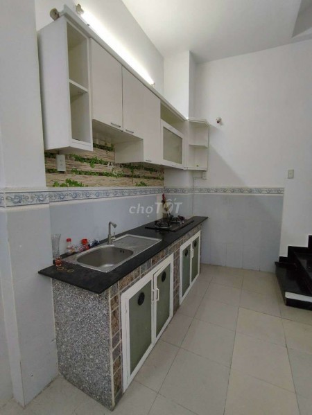 Nhà đường số 8, Quận Gò Vấp cần cho thuê nhanh giá 6.5 triệu/tháng, dtsd 40m2