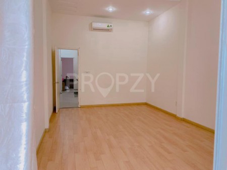 Cho thuê Nhà mới đẹp nguyên căn có sẵn full nội thất - Cách Mạng Tháng 8