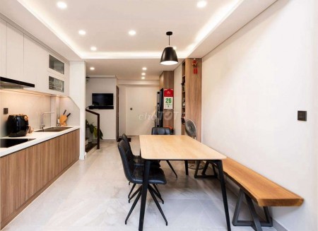 Nguyên căn hẻm 256/38 Hàn Hải Nguyên, Quận 11, dtsd 35m2, 2 tầng, giá 7 triệu/tháng