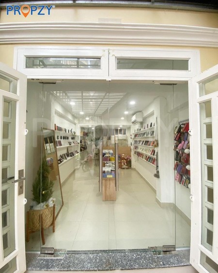 Nhà thiết kế đẹp sang trọng Q3 nội thất cao cấp cách MT 20m tiện KD hoặc VP ở lại