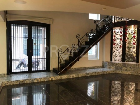 Cho thuê nguyên căn 2 MT Phùng Văn Cung - Phú Nhuận diện tích 7x14m