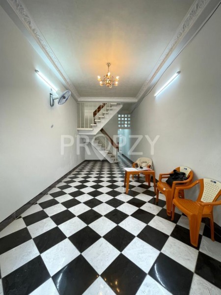 Nhà nguyên căn vuông vức đường Phan Đăng Lưu Phú Nhuận, 2 tầng, giá tốt