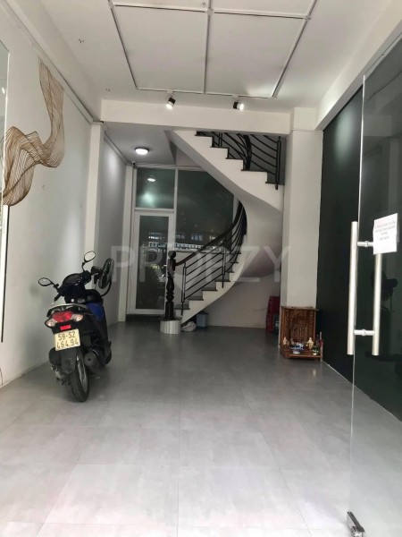 Nhà đẹp hẻm xe hơi lót sàn gỗ 5PN tiện làm văn phòng kinh doanh DTSD 290m2 P15 Bình Thạnh