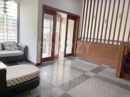 Cho thuê biệt thự hẻm xe tải, Nguyễn Minh Hoàng, P.12 Tân Bình - Khu K300