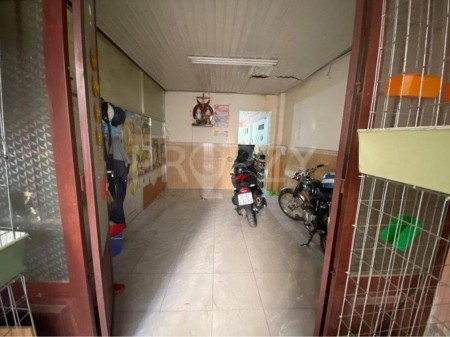 Nhà nguyên căn đường Cô Giang Quận Phú Nhuận 4pn giá bán 10 triệu, 110m2, 4 phòng ngủ, 2 toilet