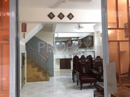 Cho thuê nhà nguyên căn 200m2 Huỳnh Văn Bánh - Phú Nhuận