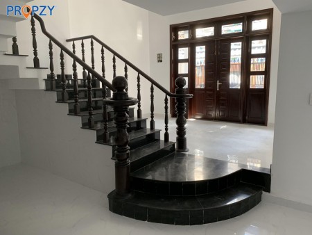 Cho thuê 2 căn liền kề, mặt tiền kinh doanh, P10, Tân Bình