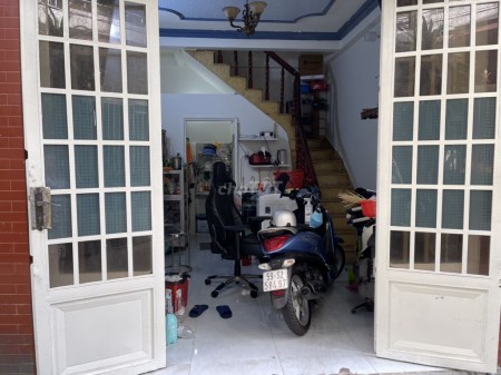 Chủ có nhà nguyên căn rộng 40m2, 2 lầu, giá 6.5 triệu/tháng, hẻm Hồng Lạc, Tân Bình