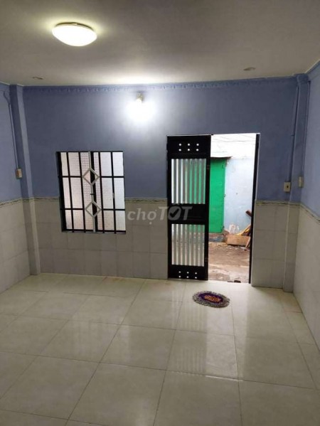 Cần cho thuê nhà rộng 2 tầng, dtsd 24m2, giá 4 triệu/tháng, hẻm Phạm Hùng, Quận 8