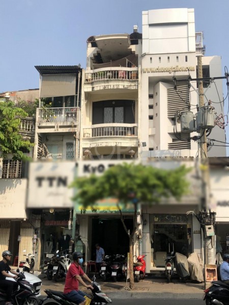 Cho thuê nhà nguyên căn 1 trệt, 3 lầu đúc ngay mặt tiền diện tích 192m2