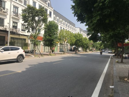 Cho thuê nhà liền kề 4 tầng mặt đường Khu đô thị Văn Phú