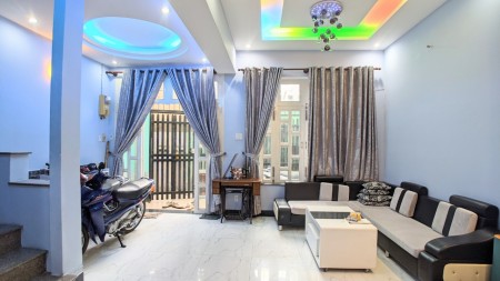 Cần Cho Thuê Nhà Đẹp Mới Giá Bèo Hẻm Đường Chu Văn An