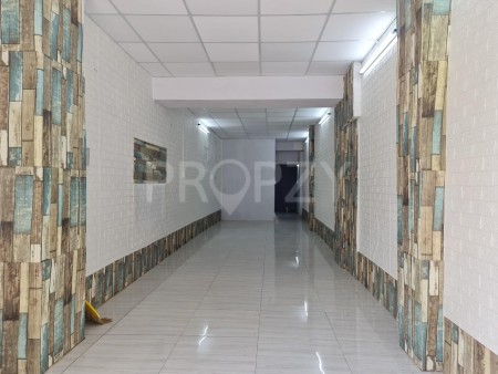 Cho thuê nhà hai mặt tiền hẻm xe hơi phường 13, Quận 3, nhà hẻm thông