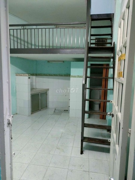 Chủ cần cho thuê nhà rộng 1 trệt, 1 lầu, giá 4.3 triệu/tháng, hẻm 500/87 Đoàn Văn Bơ, Quận 4