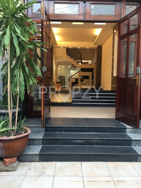 Nhà 1trệt 2 lầu, 5 phòng riêng biệt rộng, tiện nghi Xô Viết Bình Thạnh