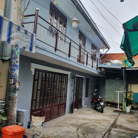 Cho thuê nhà nguyên căn HXH Quận Bình Tân (DT sàn 89m2, 1 trệt + 1 lầu, 2PN + 2WC), giá 5tr/tháng