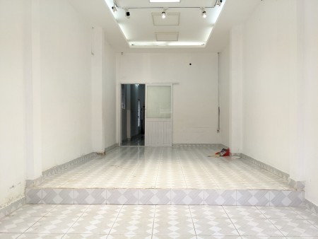 Nhà nguyên căn hẻm oto gần cầu Thủ Thiêm - Nguyễn Hữu Cảnh, giáp Q1