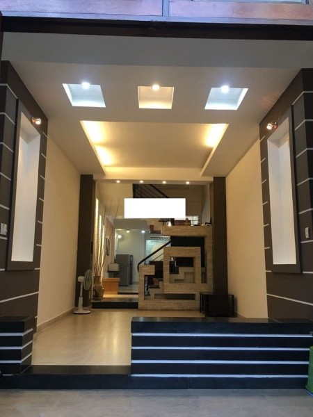 Cho thuê nhà nguyên căn mới đẹp tại Xô Viết Nghệ Tĩnh, P26, Bình Thạnh. Dt 4m x 27m. 1 trệt 3 lầu