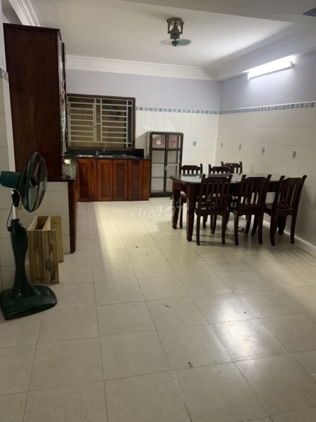 Cho thuê nhà HXH Lê Văn Sỹ, P7, Q3. trệt lửng 2 lầu, sẳn nội thất